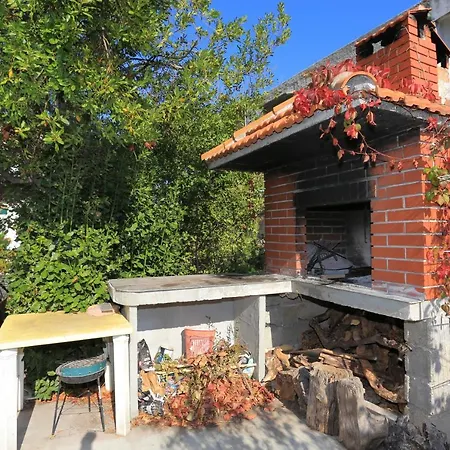 Apartments With Parking Space Slatine, Ciovo - 2566 Apartman Slatine