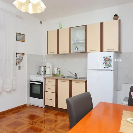 Apartments With Parking Space Slatine, Ciovo - 2566