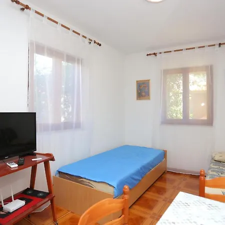 Apartments With Parking Space Slatine, Ciovo - 2566 *