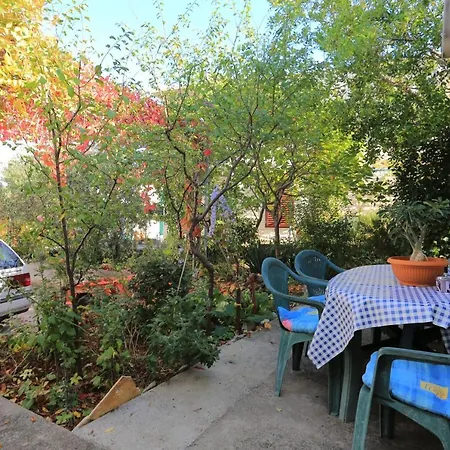 Apartman Apartments With Parking Space Slatine, Ciovo - 2566
