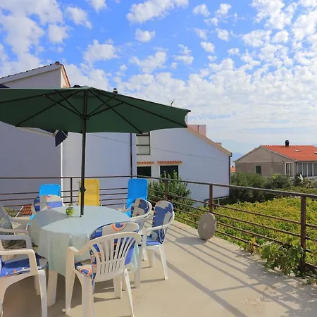 Apartments With Parking Space Slatine, Ciovo - 2566