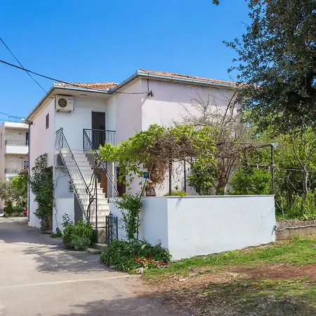 Apartments With A Parking Space Slatine, Ciovo - 2566