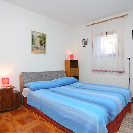 Apartman Apartments With Parking Space Slatine, Ciovo - 2566 *