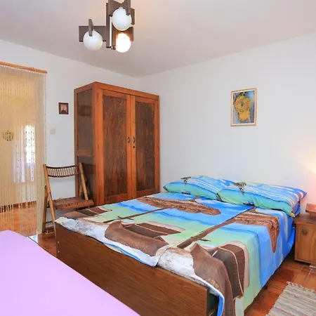Apartman Apartments With Parking Space Slatine, Ciovo - 2566 *