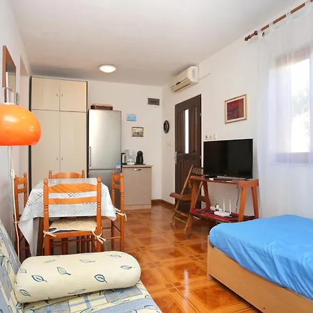 Apartments With A Parking Space Slatine, Ciovo - 2566 Apartment Slatine